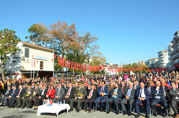 “Büyük deha, insanlığın kaderini değiştirmiş ve çağ damgasını vurmuştur”