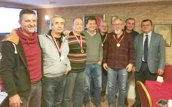 Silivri’de, Briç şampiyonası devam ediyor