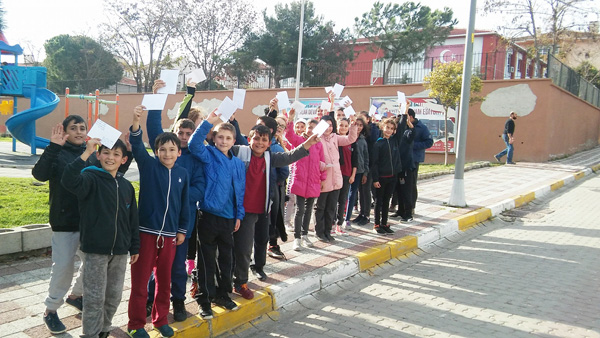 Öğretmen özlemi mektuplara döküldü