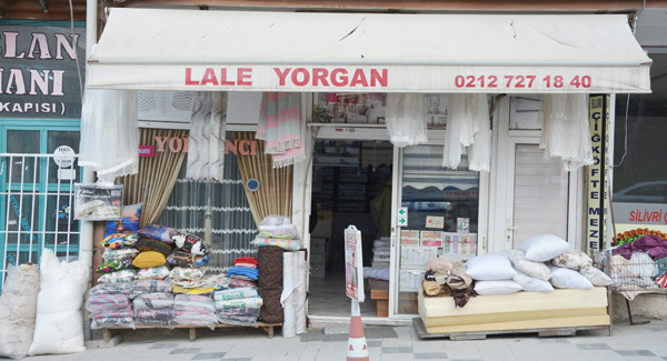 El işçiliğini yaşatan özenli üretimin adresi Lale Yorgan