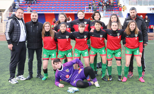 Alibeyspor grubunda şampiyon gibi