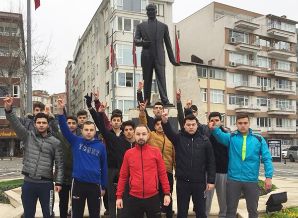 Ülkücülerden spora davet