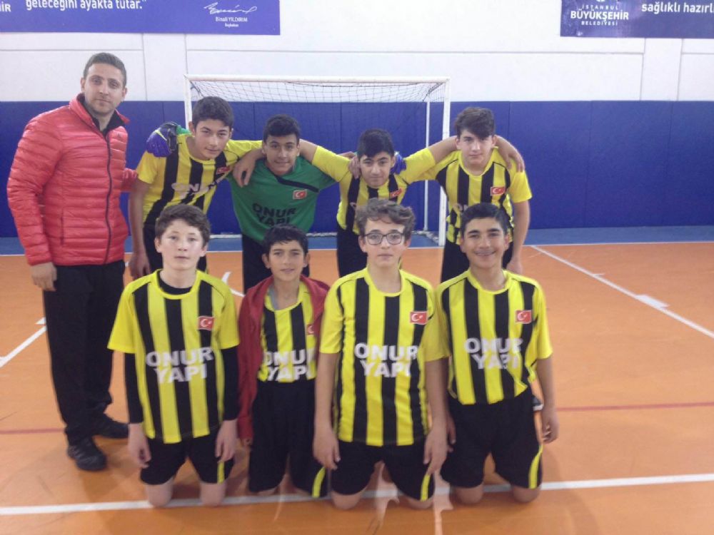 Futsalda şampiyon Gümüşyaka oldu