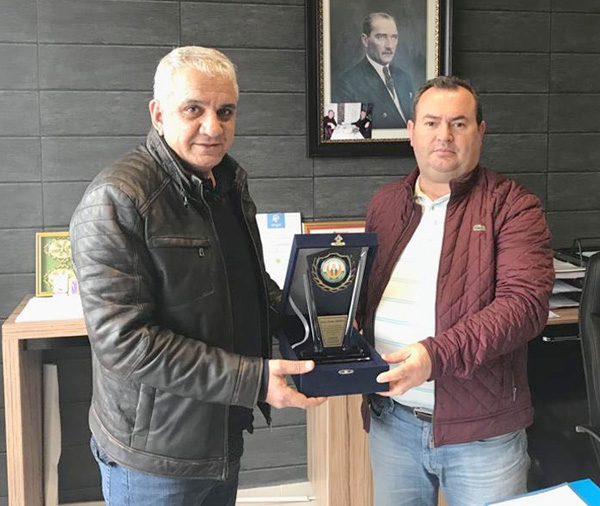 Tarım Kredi’den Alpay Denizli’ye teşekkür plaketi