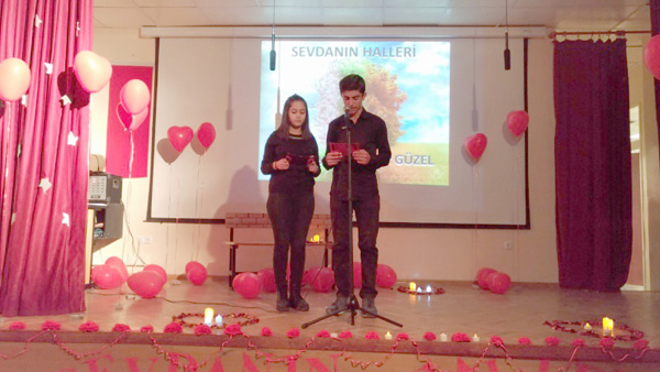 Değirmenköy Ortaokulu öğrencilerinden şiir dinletisi
