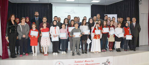 Ortaokullu İstiklal Marşı Yarışma birincileri