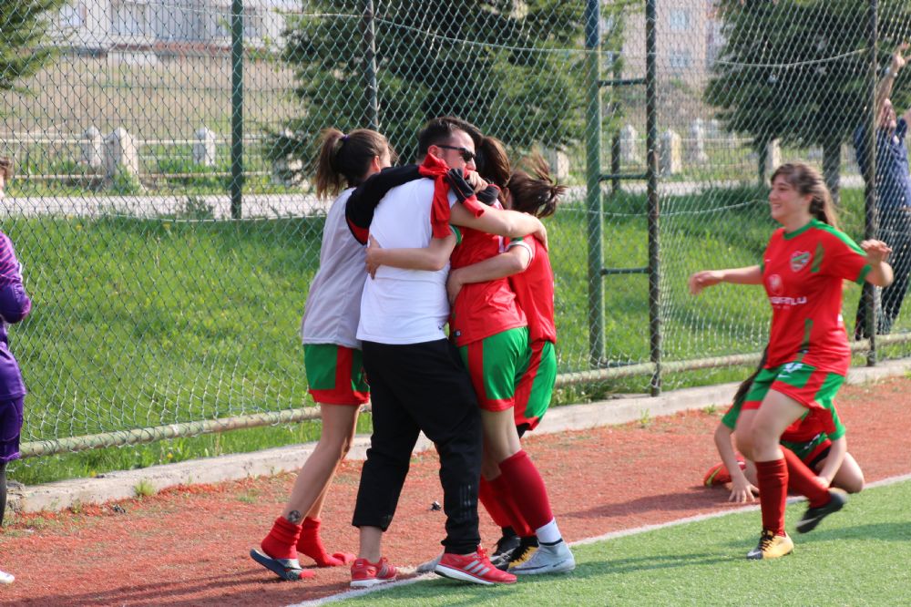 Semih Yasav’dan gol sevinci