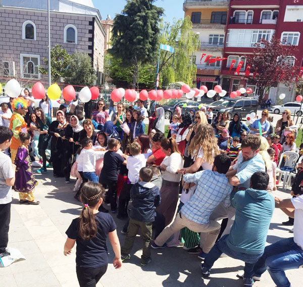CHP’li Gençlerden, Ortaköylü miniklere özel program