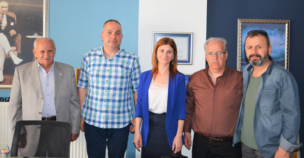 “Savaş uçakları değil, barış güvercinleri uçurtulsun!”