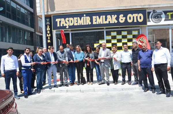 Taşdemir Emlak-Oto açıldı