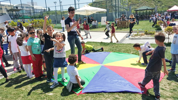 Gençliğin coşkusu baharla buluşturan etkinlik