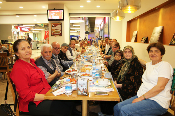 Serdar Karaca’dan anlamlı iftar