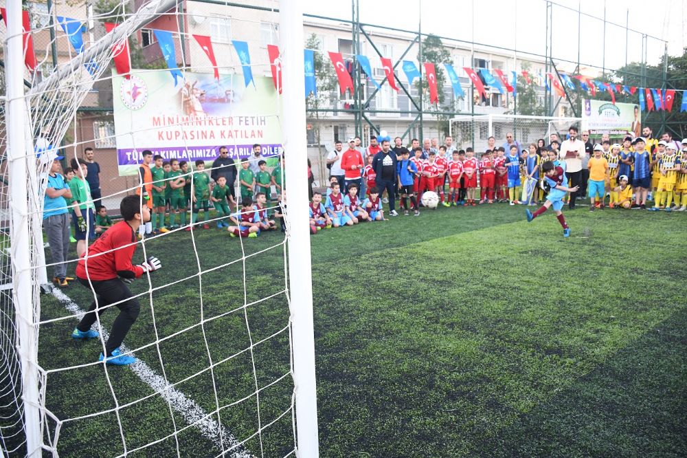 TEVFİKBEY YAŞAR İNAN SPOR TESİSLERİ AÇILDI