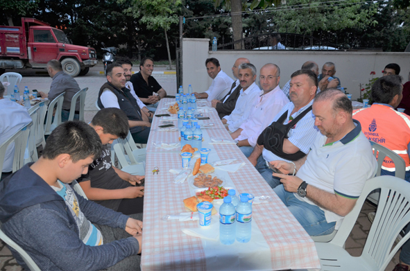 Kaya’dan iftar yemeği daveti