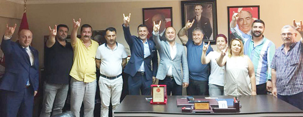 Türkeş, MHP ilçe teşkilatını ziyaret etti