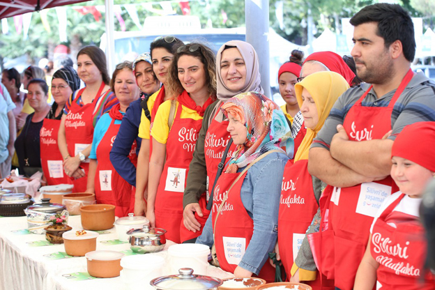 En güzel yoğurt için yarıştılar