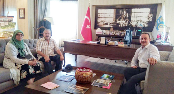 Lise öğretmeninden Işıklar’a sürpriz ziyaret