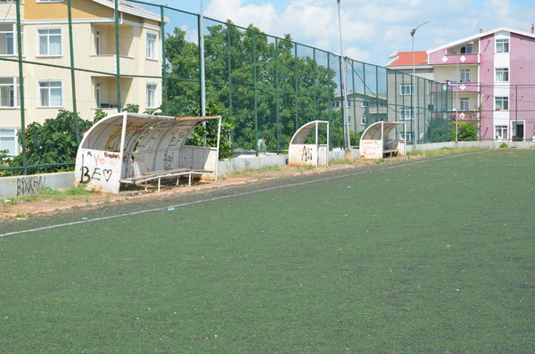 Böyle spor sahası mı olur?