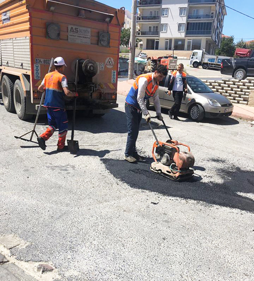 Gümüşyaka’da  yol bakımı