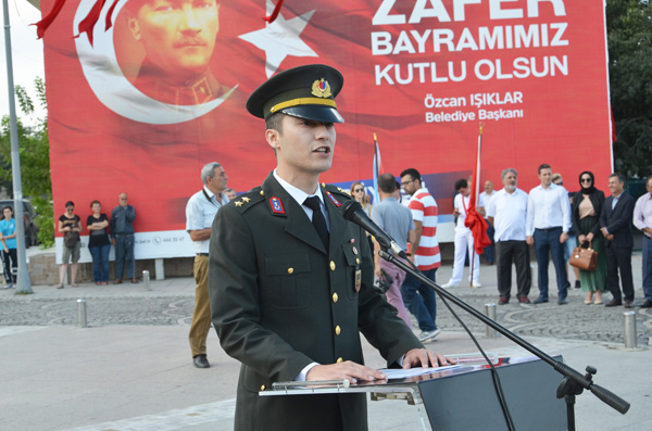 Üsteğmen Özcan Özaydın: Büyük Türk ulusu ve kahraman ordumuzla gurur duyuyoruz