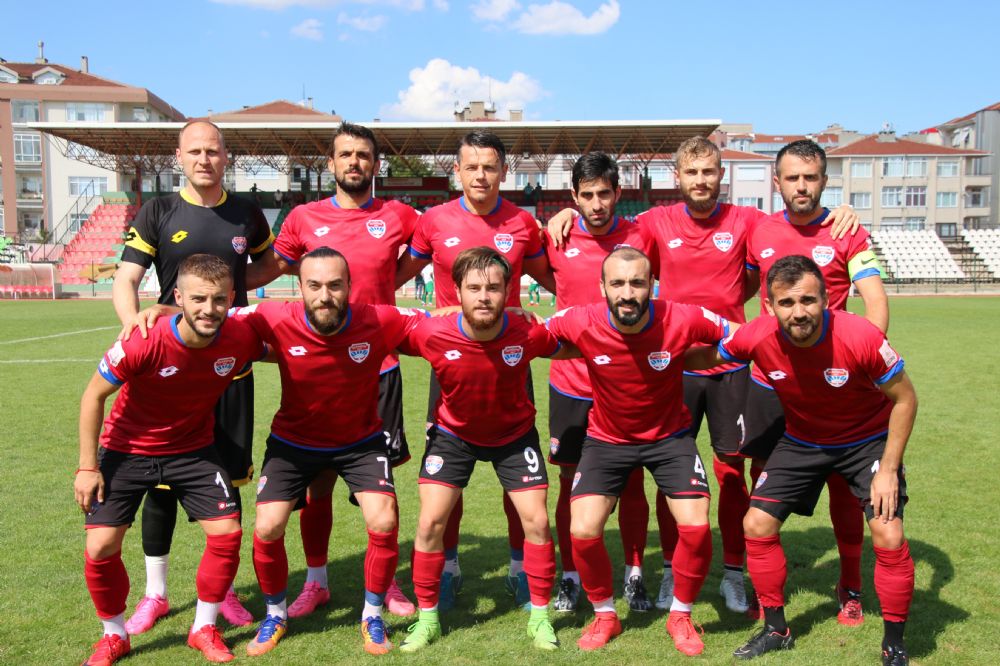 Silivrispor evinde sahaya çıkıyor