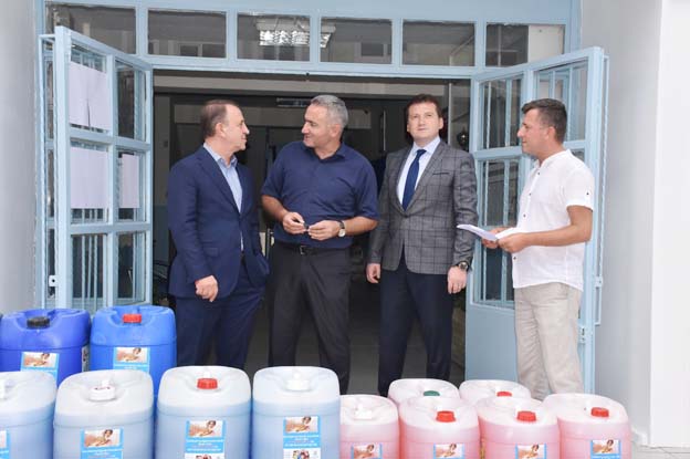 Silivri’de okullar bu yıl da tertemiz olacak