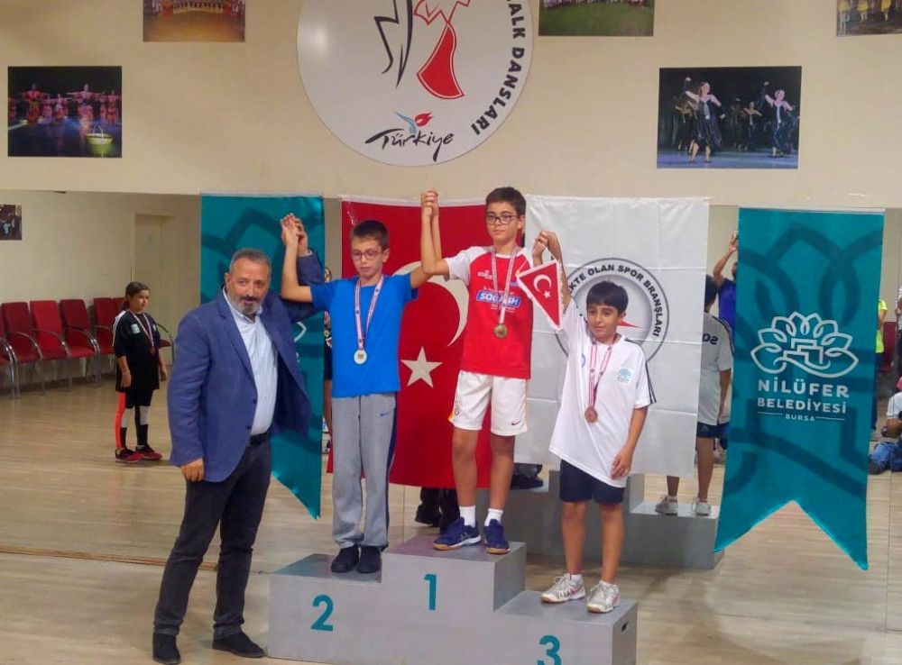 Squash 13. Yaş Türkiye Birincisi Mektebim'de