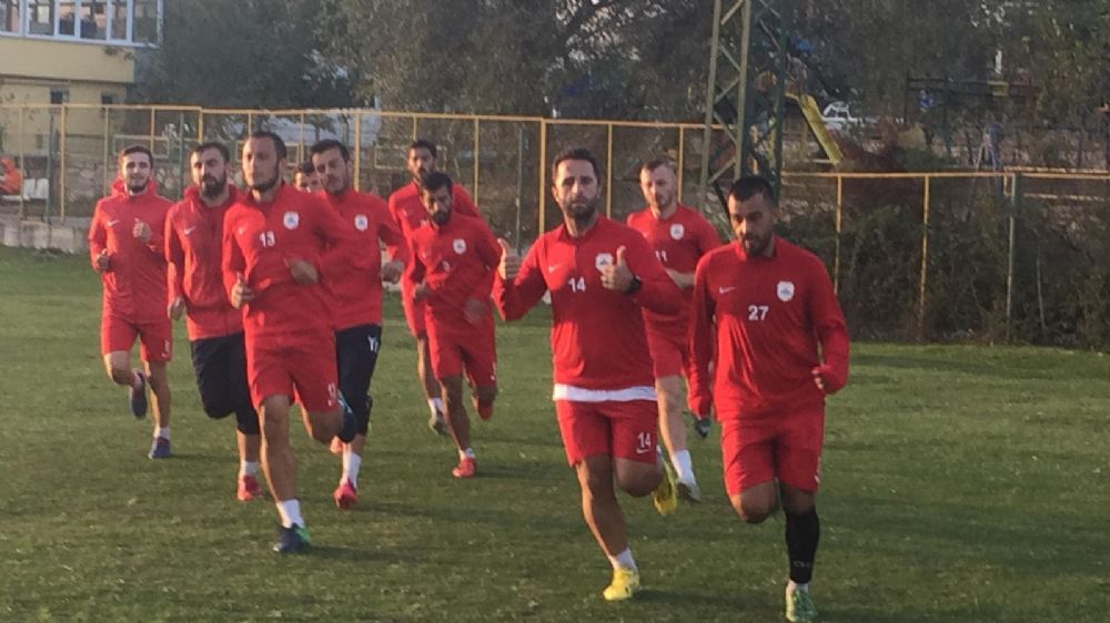 Çatalcaspor, Düzce maçının hazırlıklarını Ormanlı'da yapıyor