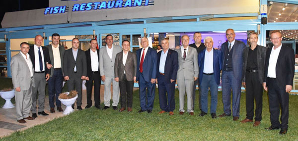 Işıklar, muhtarlarla  yemekte biraraya geldi