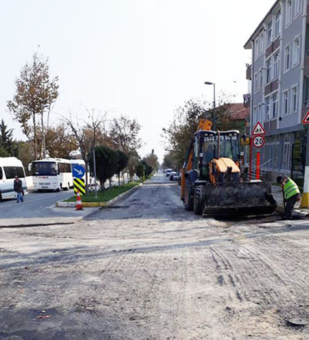 Çanta  yolları asfaltlanıyor