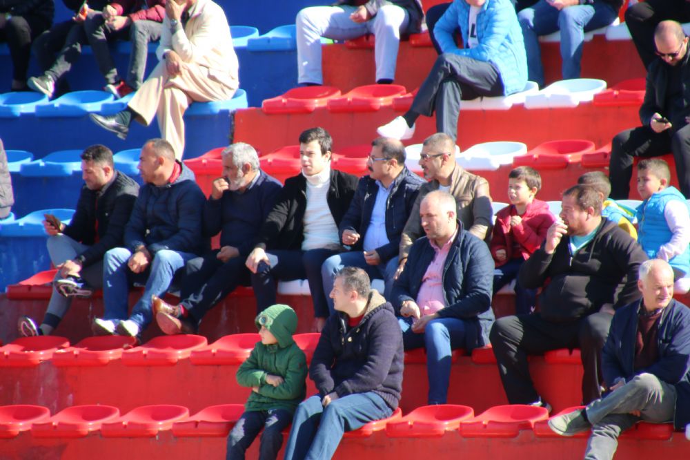 Metin Karakaş da maçtaydı
