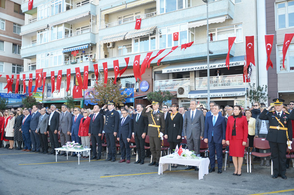 “Cumhuriyet, bugün sahip olduğumuz tüm zenginliklerin adıdır”