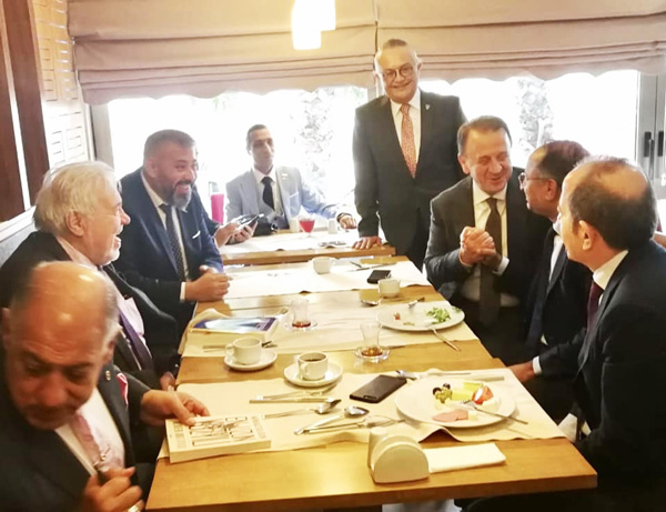 Işıklar, “Romanların Milenyumu”na katıldı