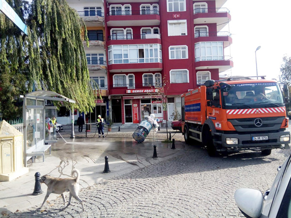 Ortaköy’de temizlik ve ilaçlama