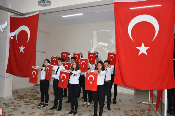 Tarım Lisesi öğrencileri Atamızı unutmadı