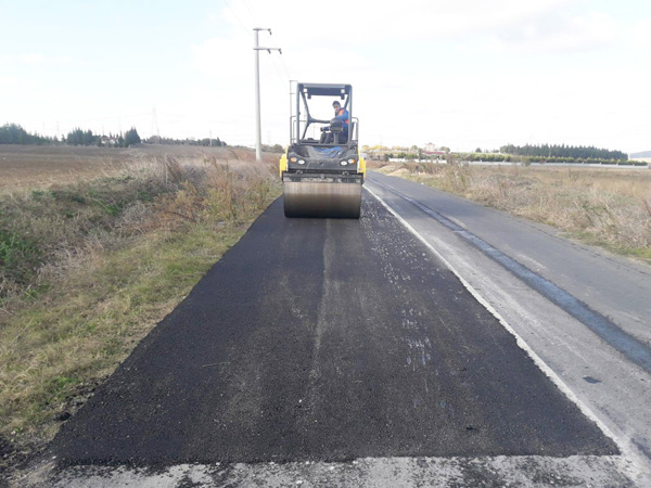 İBB, yol bakımlarına devam ediyor