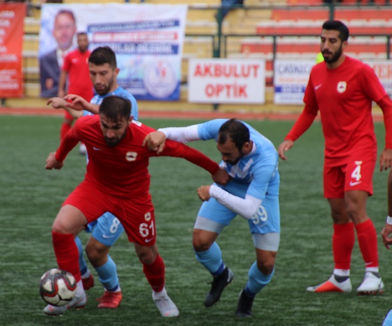 Çatalcaspor, devreyi zirvede kapattı 1-1