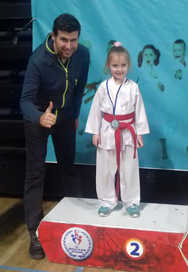 Çizgi öğrencisinden Karate derecesi