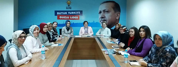 AK Kadınlar toplandı