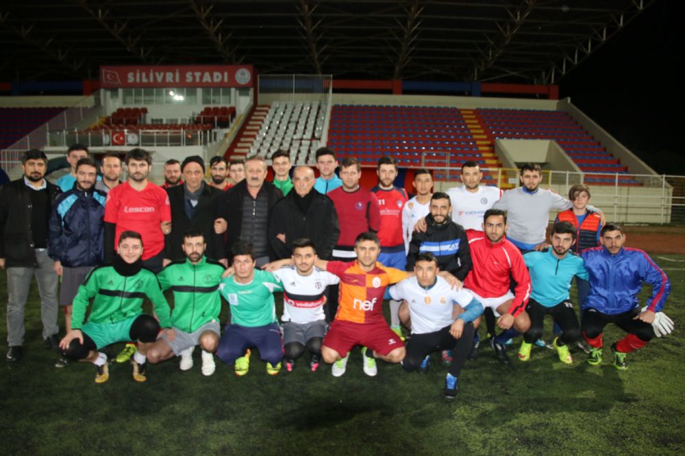Çeltik mütevazi kadrosuyla başladı