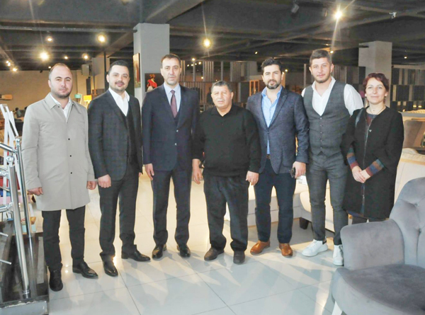Yılmaz, Vettore Mobilya’ya ziyaret