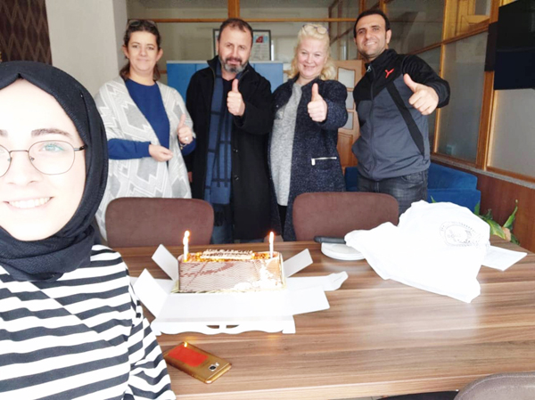 30. Meslek yılına sürpriz kutlama