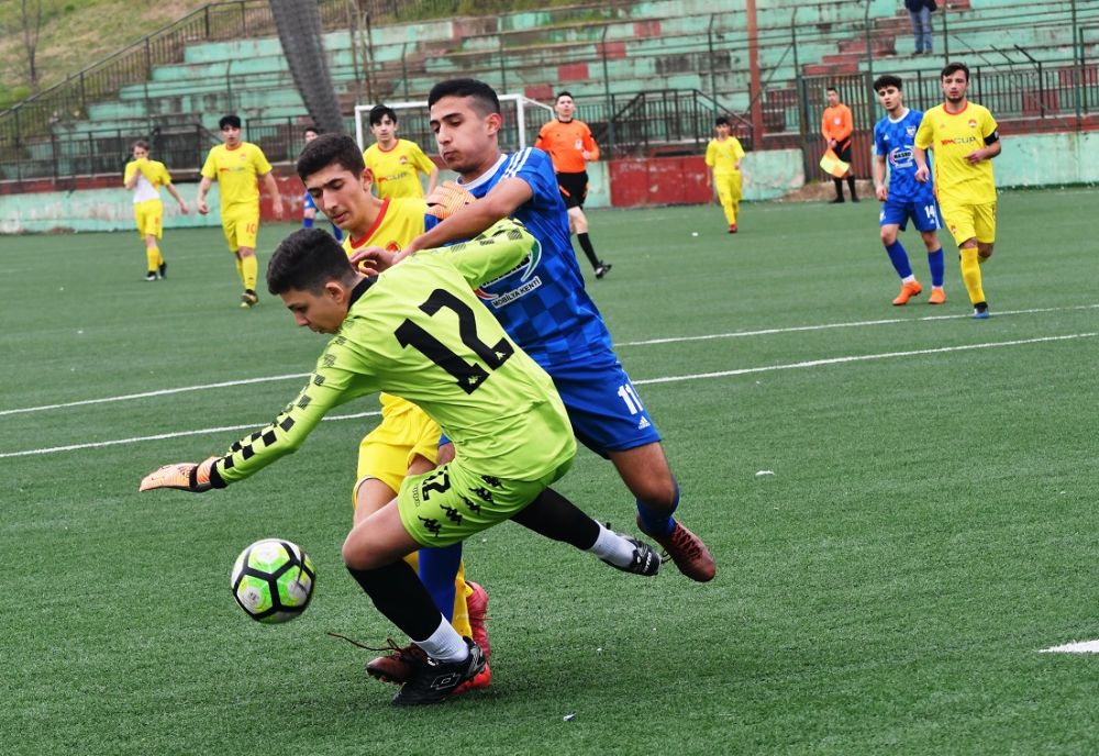 İKİTELLİSPOR U-16 TAKIMINDAN GOL YAĞMURU