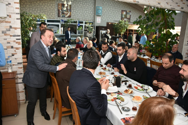 Esnaflarla Cumartesi kahvaltısı