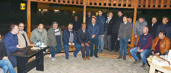 Soğuk havaya rağmen Işıklar’ı beklediler