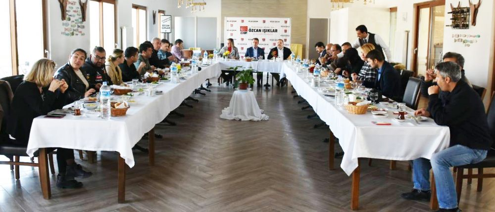 Işıklar, basınla buluştu