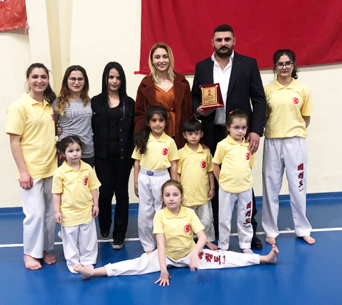 Silivri Taekwando’ya Ardahan Emlak’tan bahar jesti