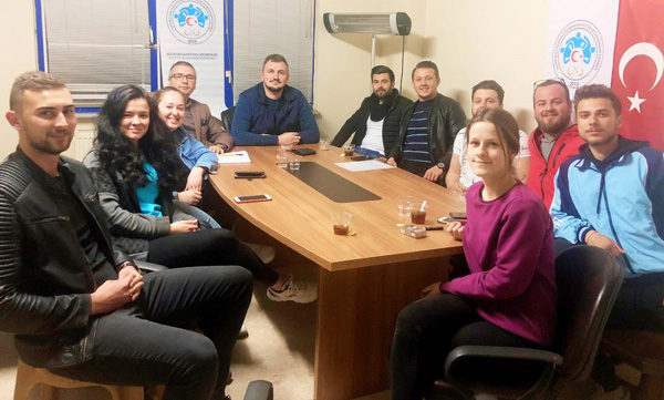 Göçmen Gençler iddialı