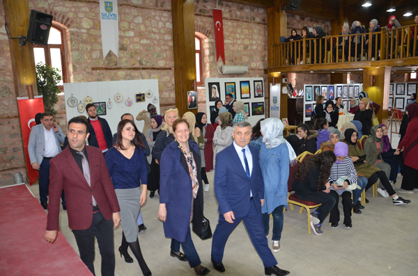 Sanatsal çalışmalar sergilendi