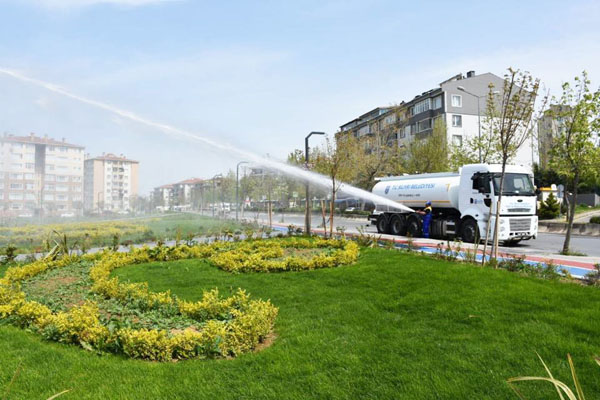 Parklara bakım